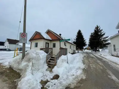332 Cambridge Avenue, Iroquois Falls, On P0k 1g0