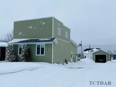 627 Allen Street, Hearst, On P0l 1n0