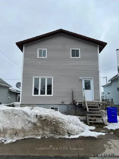 6 Borden Avenue, Timmins, On P4n 4e7