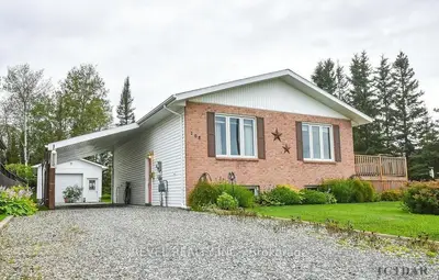 Detached in Timmins