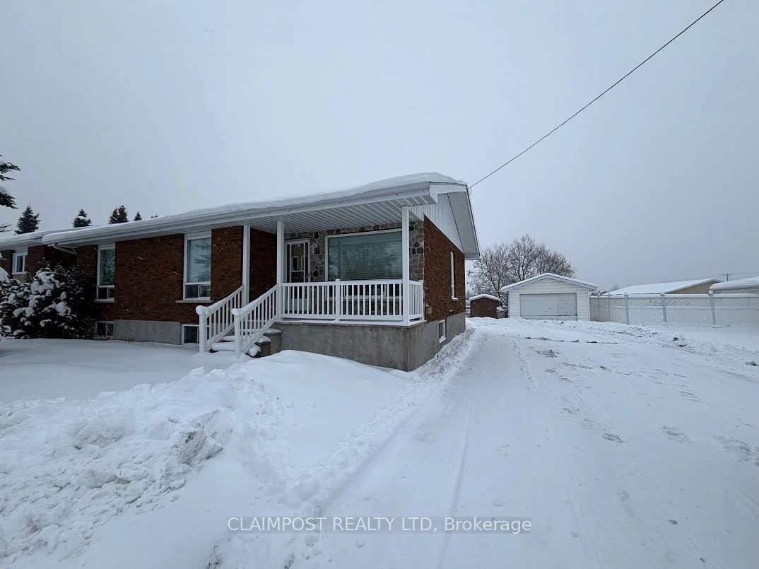 Detached in Timmins