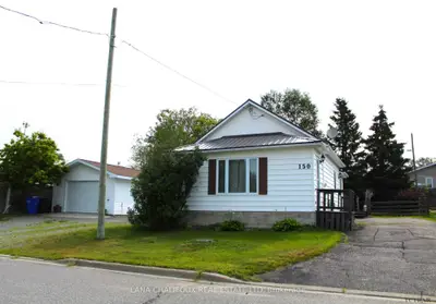 Detached in Kirkland Lake