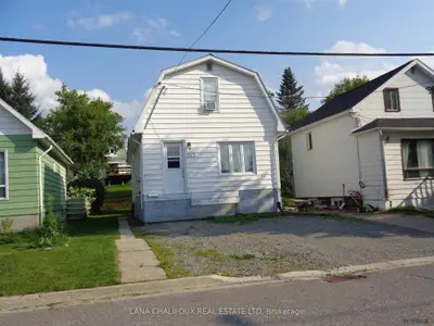 Detached in Kirkland Lake