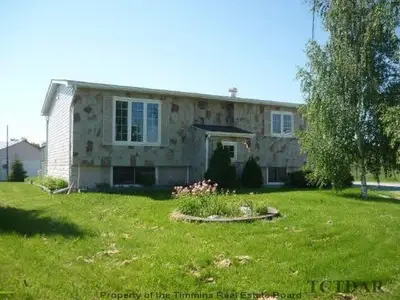293 Chabot Road, Mattice-val Cote, On P0l 1t0