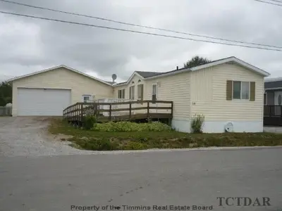 10 Holler Lecours Trailer Park, Hearst, On P0l 1n0