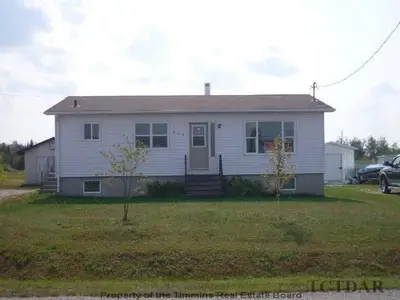 301 Chabot Crescent, Mattice-val Cote, On P0l 1t0