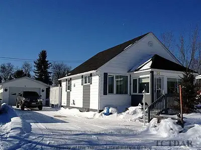 56 Egerton Street, Kapuskasing, On P5n 1j4
