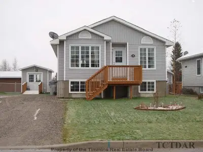 35 Jv Bonhomme Boulevard, Timmins, On P4p0a2