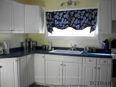 645 Rorke Avenue, Temiskaming Shores, On P0j 1k0