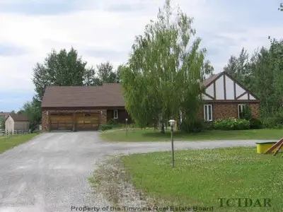 225 Emerald Street, Timmins, On P4r 1n3