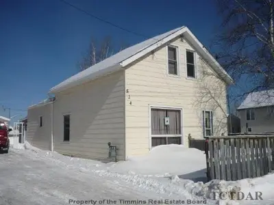 824 Prince Street, Hearst, On P0l 1n0