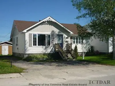 28 Spruce Street, Kapuskasing, On P5n 1k7