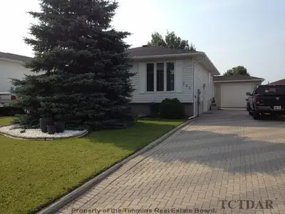 282 Kelly Ann Drive, Timmins, On P4p 1g8