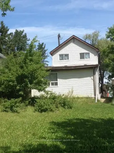 253 Railway Street, Cochrane, On P0l 1c0