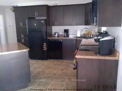 8 Jv Bonhomme Boulevard, Timmins, On P4p 0a2