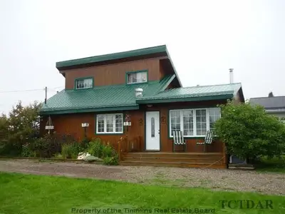 32 Deschenaux Street, Kapuskasing, On P0l 2g0