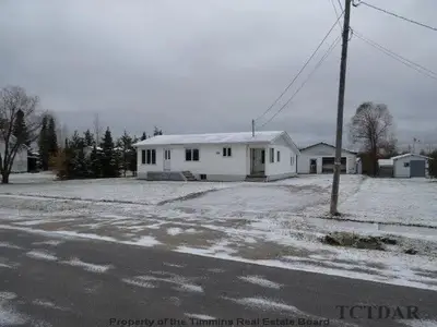 17 St Aubin Avenue N, Kapuskasing, On P0l 1v0