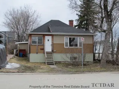 19 Stewart Avenue, Kapuskasing, On P5n 1r9