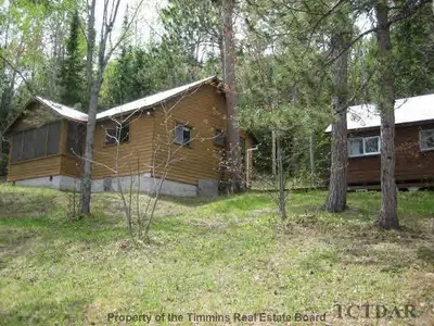 North Paradis Road, Lorrain Twp., On P0j 1r0