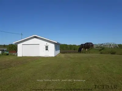 2 Gravel Avenue, Kapuskasing, On P0l 1g0