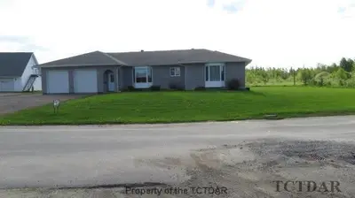 26 Thibeault Street, Kapuskasing, On P5n 3g7