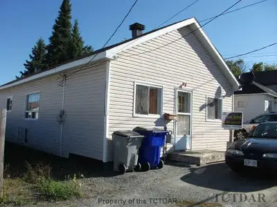 56 Commercial Avenue, Timmins, On P4n 2w7