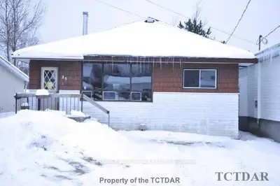 25 Dixon Avenue, Kirkland Lake, On P2n 1w5