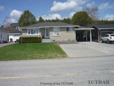 221 Dawson Point Road E, Temiskaming Shores, On P0j 1p0