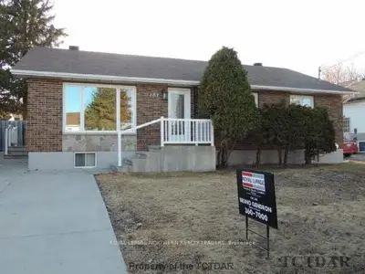 151 Cameron Street N, Timmins, On P4n 5b9