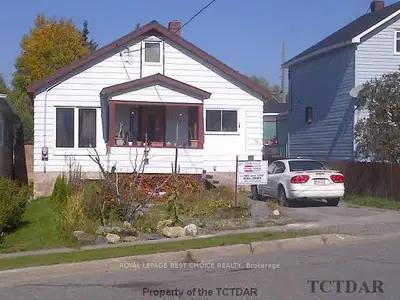 14 Dixon Avenue, Kirkland Lake, On P2n 1y9
