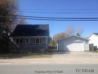 366 Ross Avenue E, Timmins, On P4n 5x3