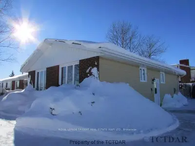 1531 Aubin Street, Hearst, On P0l 1n0
