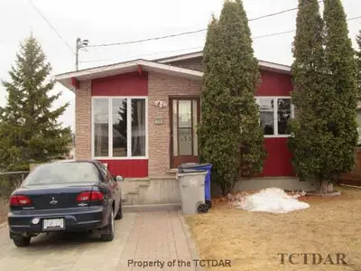 135 Quartz Avenue, Timmins, On P4n 4l7
