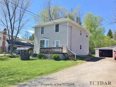 958 Lakeshore Road S, Temiskaming Shores, On P0j 1k0