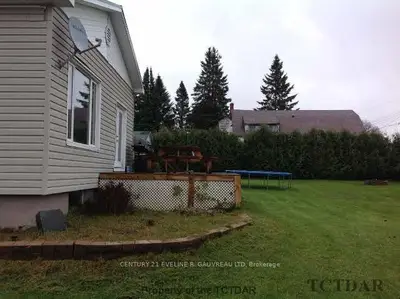 36 Edna Street, Elk Lake, On P0j 1g0