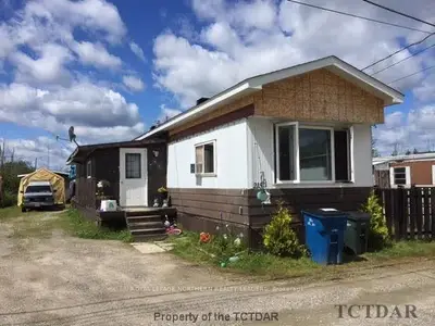 215 Shelby Avenue, Cochrane, On P0l 1c0