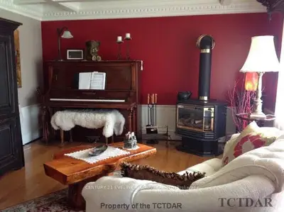 33 Ninth Street, Earlton, On P0j 1e0