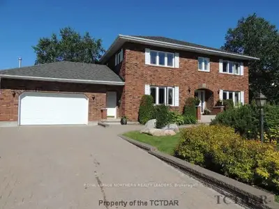 747 Lavigne Blvd Boulevard, Timmins, On P4n 8m7
