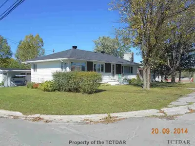 208 Grosvenor Avenue, Iroquois Falls, On P0k 1g0