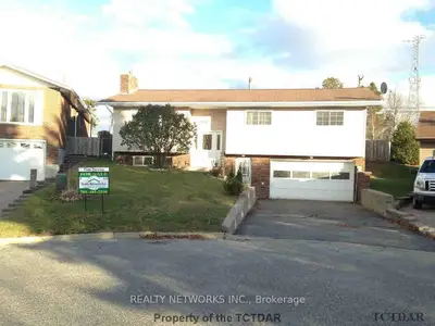 646 Cedar Street S, Timmins, On P4n 2j7