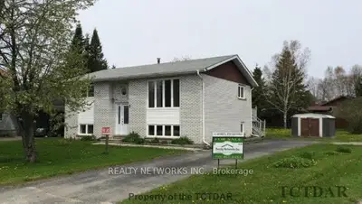 2 Elm Street, Iroquois Falls, On P0k 1e0