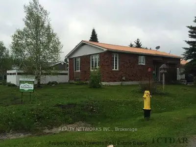 1 Leslie Crescent, Black River Matheson, On P0k 1n0