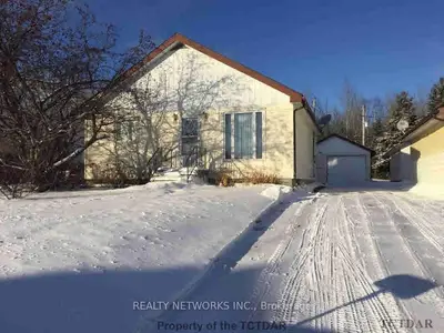 126 Anson Drive, Iroquois Falls, On P0k 1g0