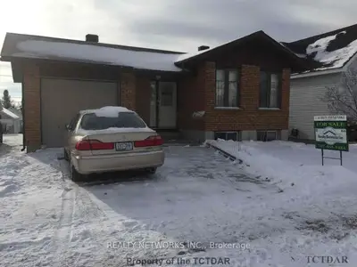121 Anson Drive, Iroquois Falls, On P0k 1g0