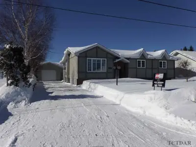 407 Center Street, Timmins, On P4n 4c3