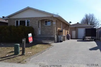 1004 Suzanne Street, Timmins, On P4p 1b2