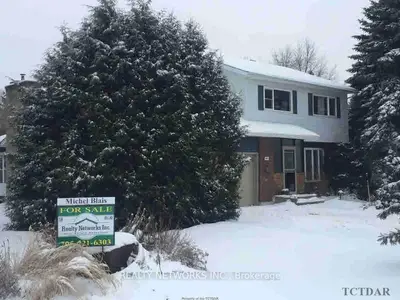 441 Ross Avenue, Timmins, On P4n 5x4