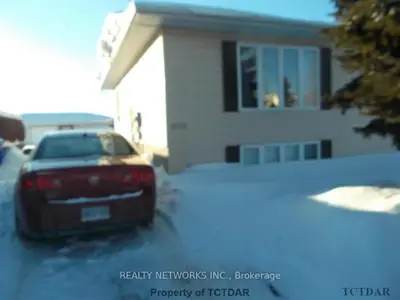 1075 Suzanne Street N, Timmins, On P4p 1b1
