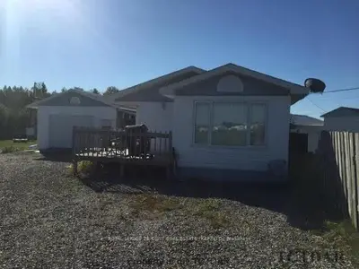 16 Ford Street, Cochrane, On P0l 1c0