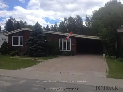 403 Ross Avenue E, Timmins, On P4n 5x4